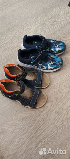 Сандалии и кроссы