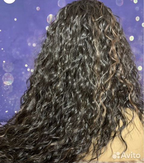 Волнистый парик на сетке с мелированием