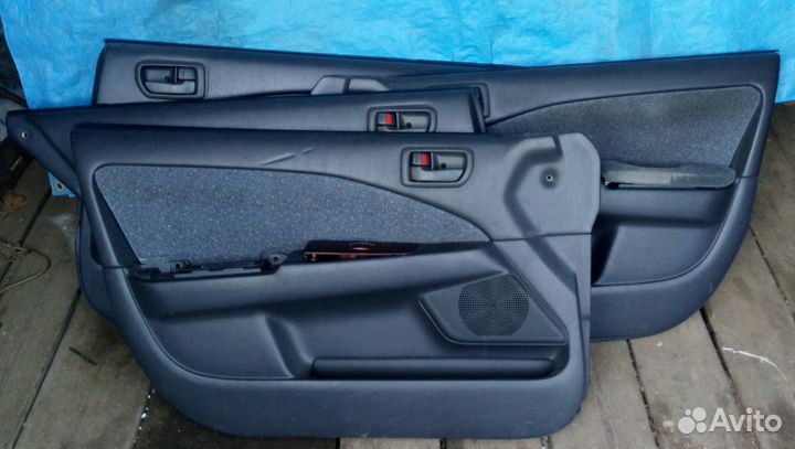 Обшивка дверей-дверная карта кузов ST210