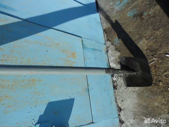 Большая сапёрная лопата, длиной 110 см