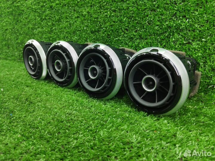 Дефлектор обдува комплект 8V0820901A Audi S3 8V A3