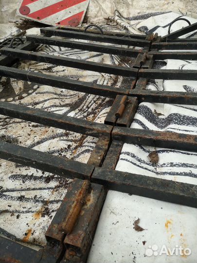 Стойка для 3 мотоциклов в кузов Mitsubishi L200