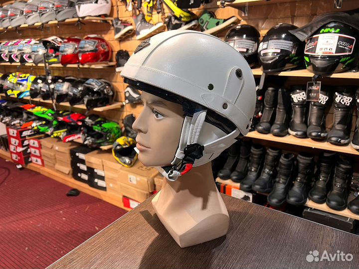 Каска белая кожзам с очками для мото