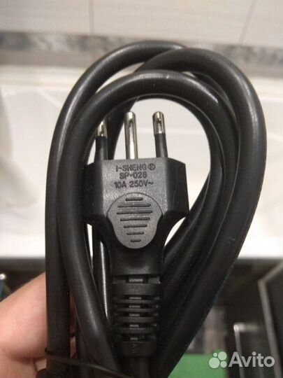 Кабель для компьютера