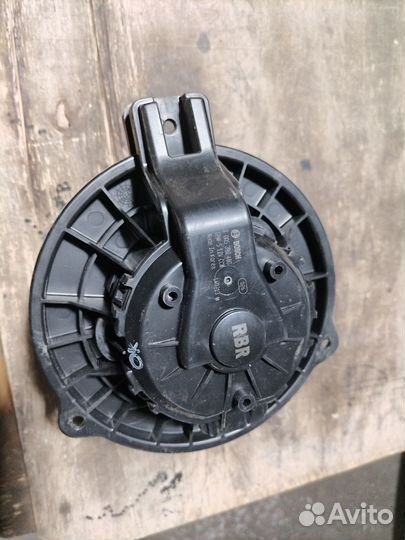 Моторчик отопителя Kia rio 3