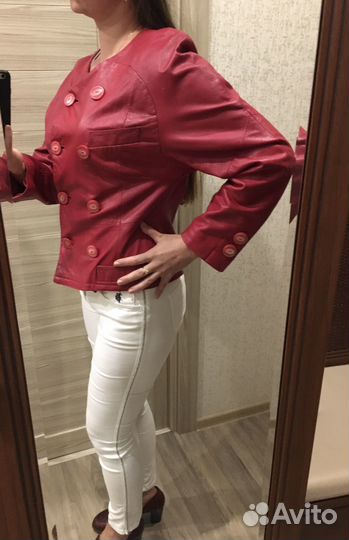 Красный кожаный пиджак