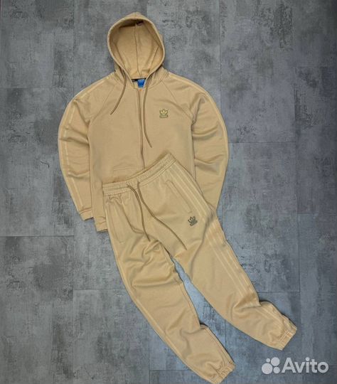 Спортивный костюм Adidas