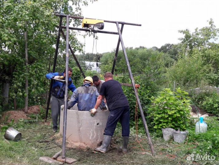 Чистка ремонт обустройство скважин колодцев в Реже