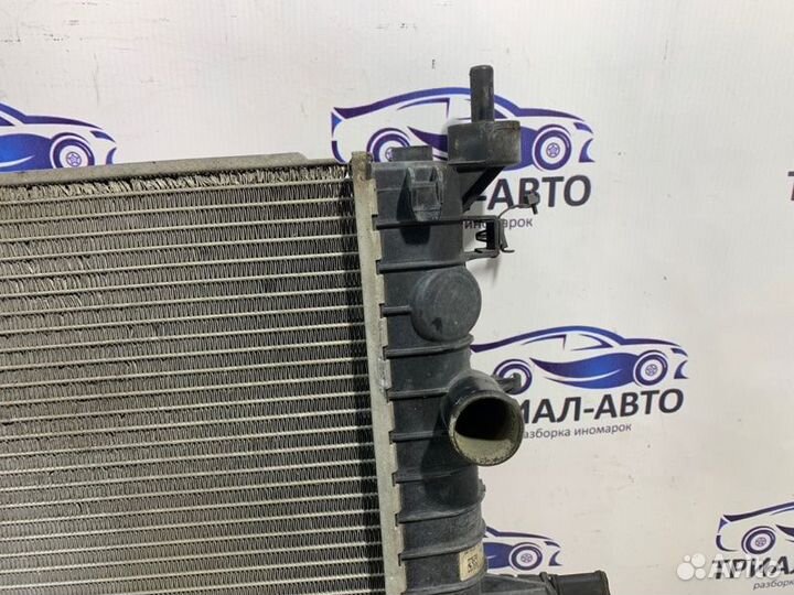 Радиатор основной Opel Zafira B Z18XER