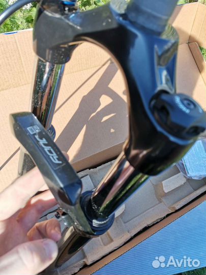 Вилка RockShox Judy 29 с монеткой на руль