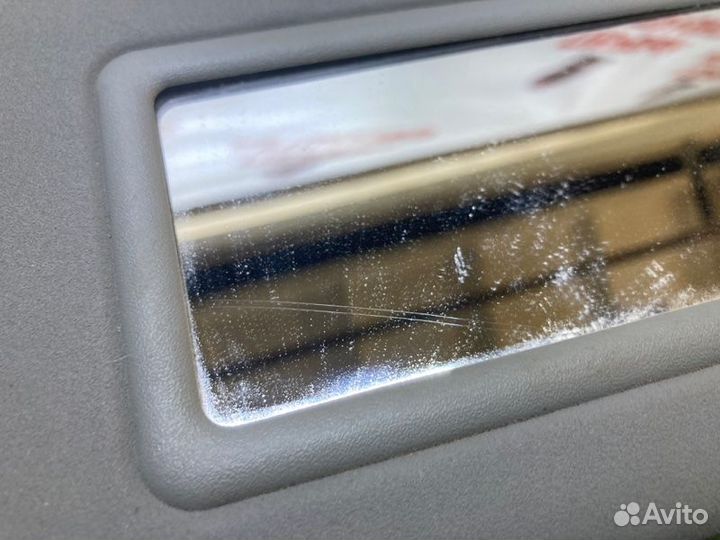 Козырек солнцезащитный правый Renault Logan 1