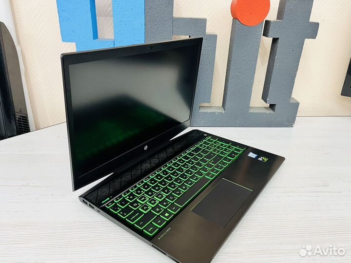 Игровой ноутбук i5-8300 GTX 1050 ti