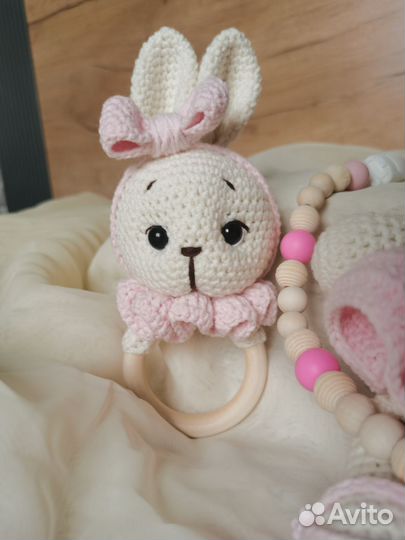 Вязаный набор погремушка игрушка пинетки держатель