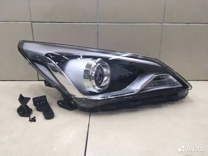 Фара передняя правая линзованная Hyundai Solaris