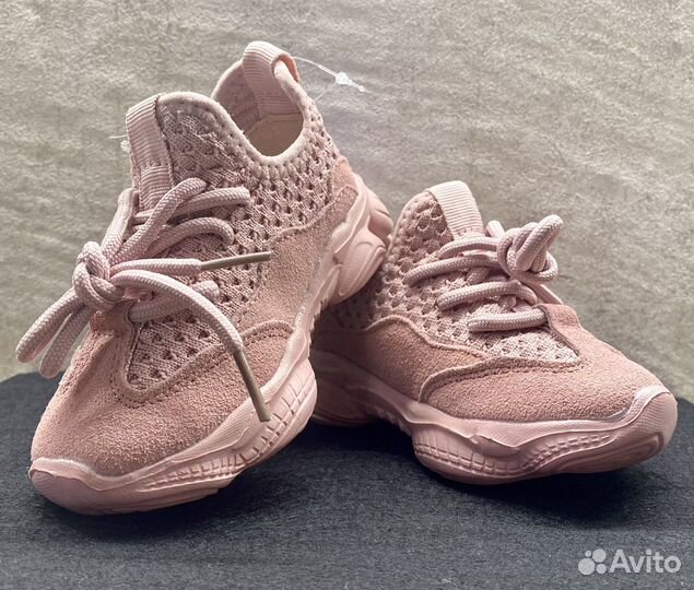 Кроссовки детские новые