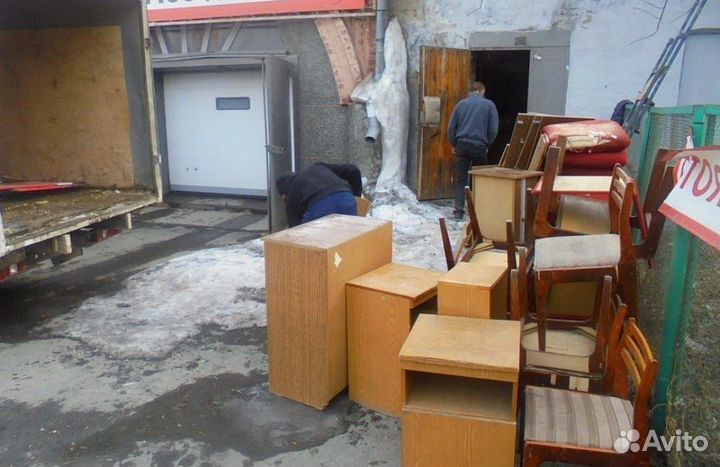 Вывоз мусора старой мебели хлама расчистка снос