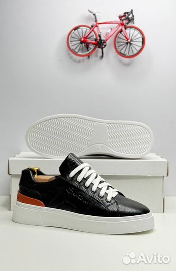 Мужские кроссовки Santoni