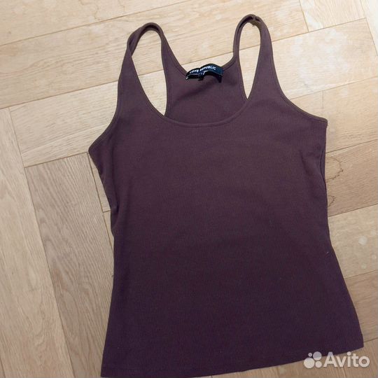 Майка коричневая облегающая