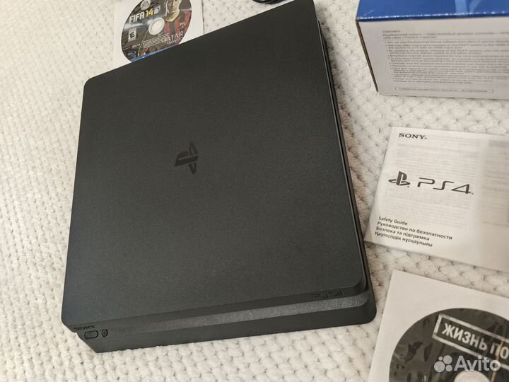 Sony PS4 slim (Состояние новой)