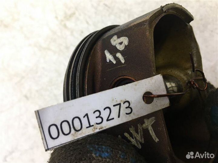 Поршень Volkswagen Passat B5 2000-2005 V276F