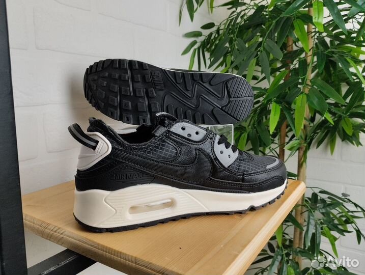 Женские кроссовки Nike Air Max 90