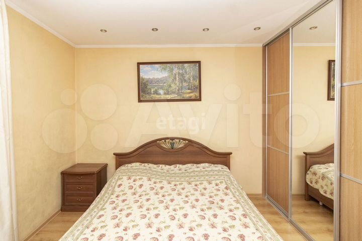 3-к. квартира, 110 м², 3/9 эт.