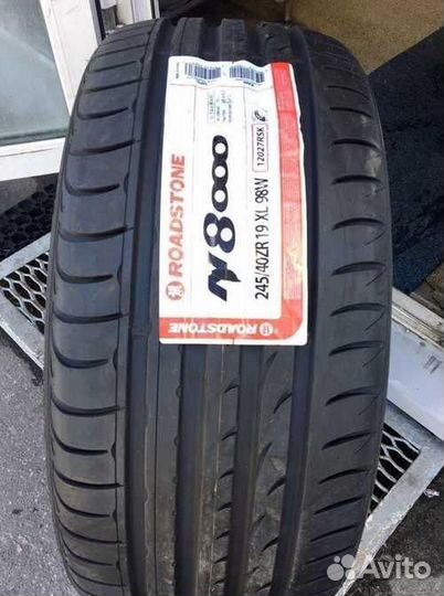 Roadstone N8000 225/40 R18 92Y