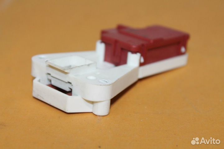 Устройство блокировки люка Regal 30023290 бу. 4681