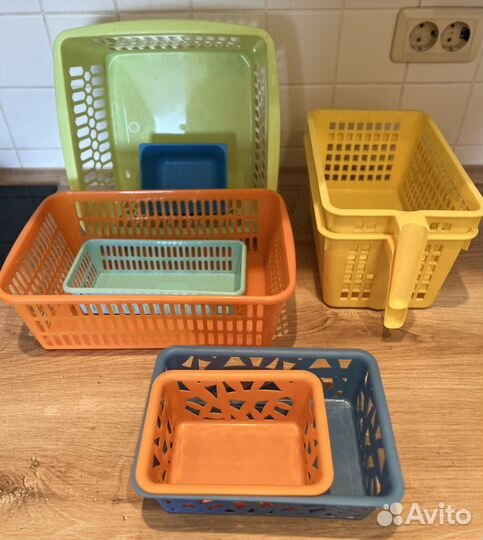 Контейнеры корзины для хранения