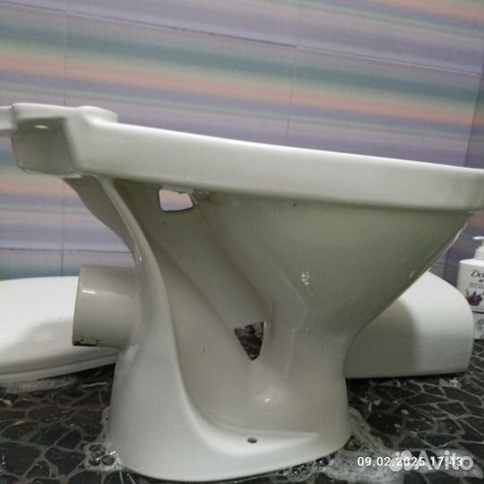 Унитазы и бачки бу