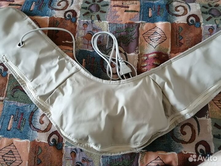 Массажер для спины и шеи новый