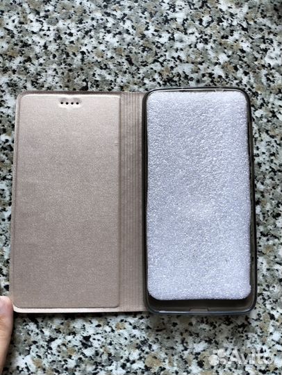 Чехлы на телефон