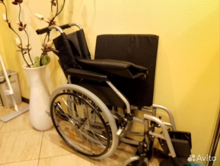 Инвалидная коляска новая не использованная