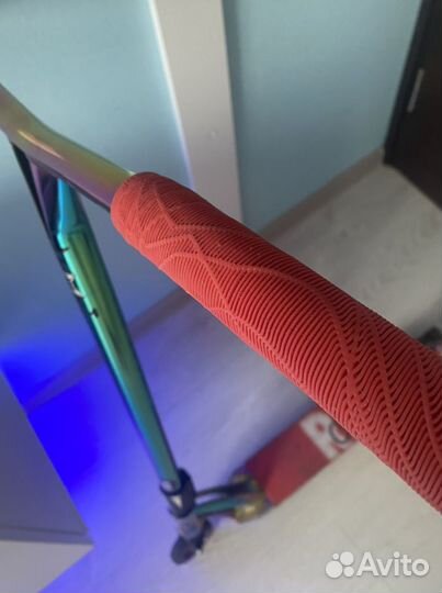 Трюковой самокат и детали детский неоновый