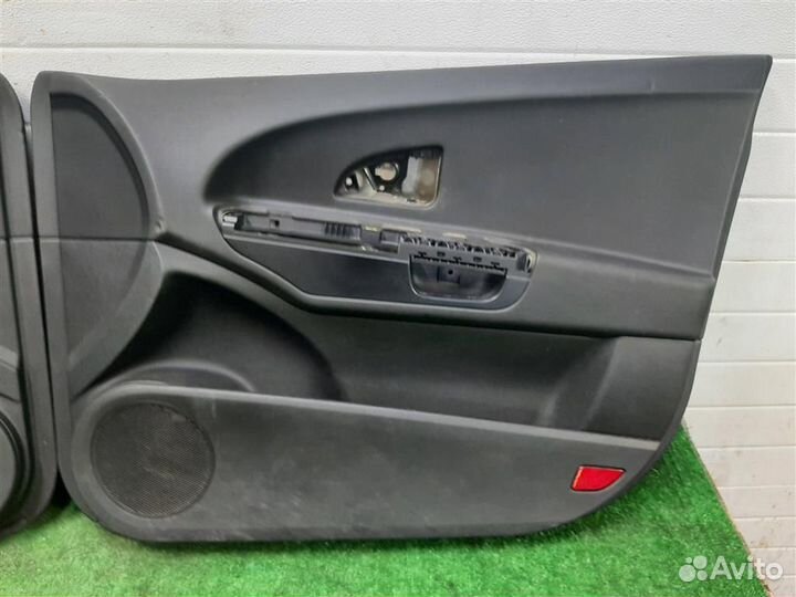 Обшивки дверей комплект KIA ceed (ED) 2010