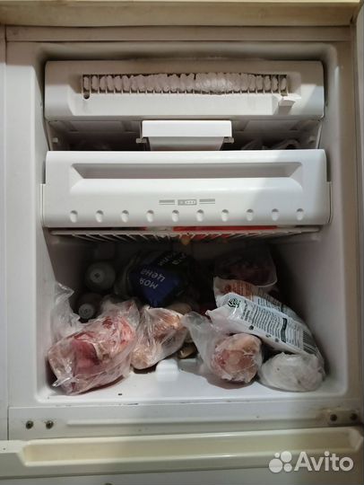 Холодильник и электрическая плита