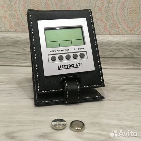 Цифровые часы настольные