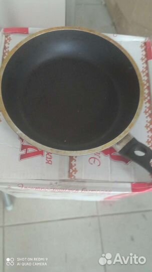 Сковорода литая, утолщенное дно титан Нева