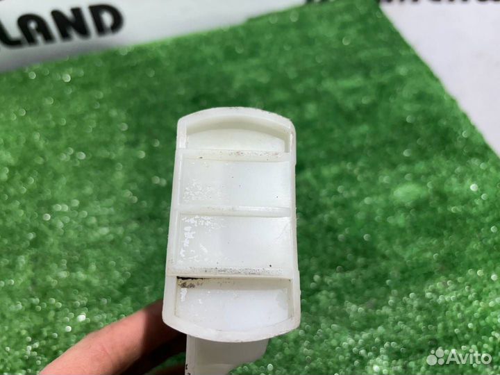 Внутреннее крепление крыла переднего левого BMW 3