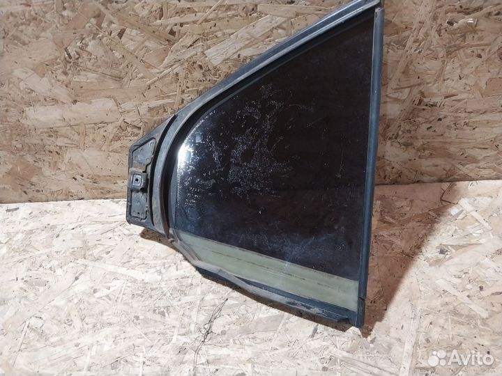 Форточка задняя левая Nissan Primera P12