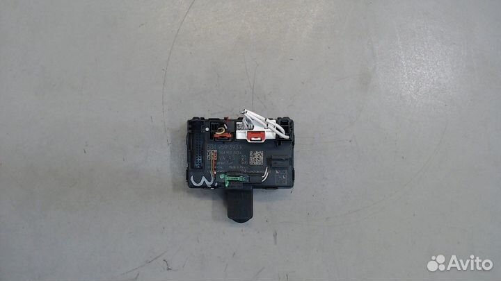 Блок управления дверьми Volkswagen Tiguan, 2020