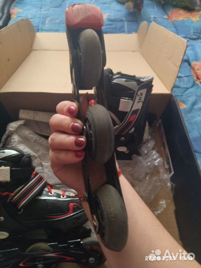 Коньки хоккейные