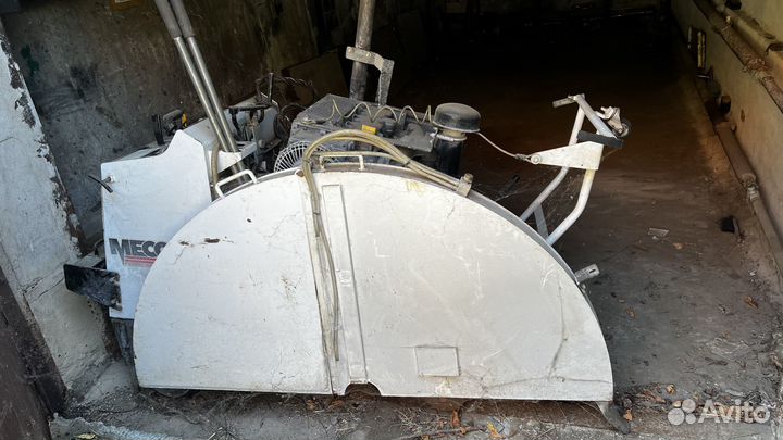 Машина для нарекзки бетона meco 72. 2004год
