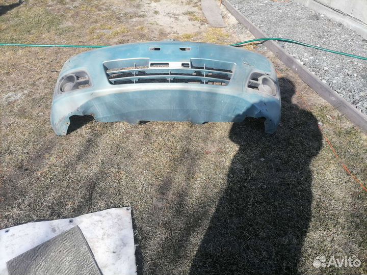 Бампер передний на nissan note