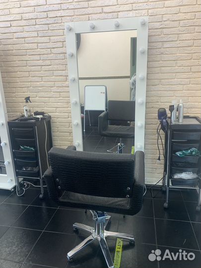 Кресло для парикмахера в аренду