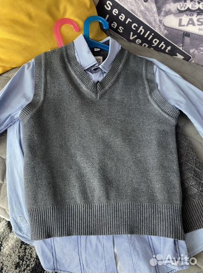 Школьные рубашки и жилетки