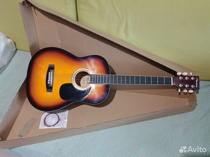 Гитара акустическая