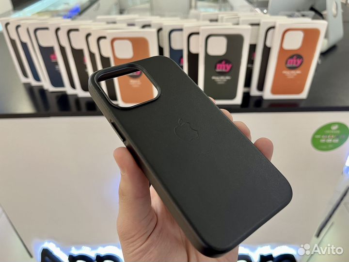 Чехол на iPhone Leather Case MagSafe