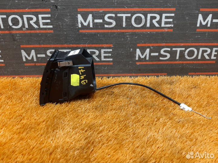 Дефлектор воздушный передний левый Volkswagen