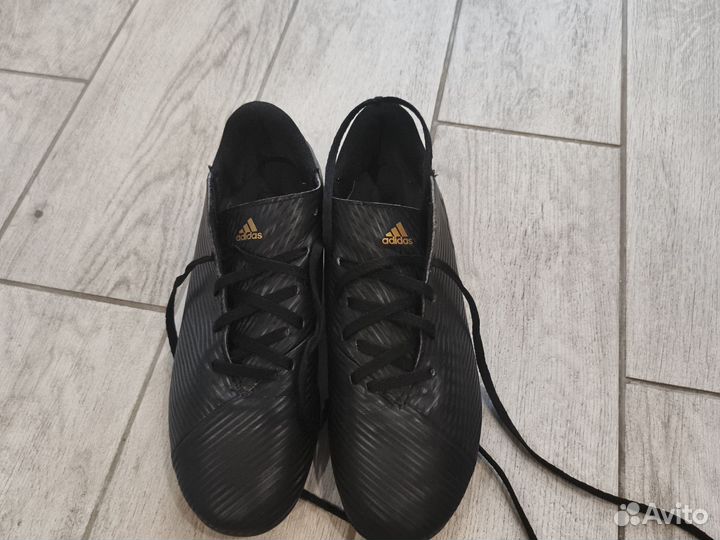 Бутсы Адидас Немезис и перчатки адидас